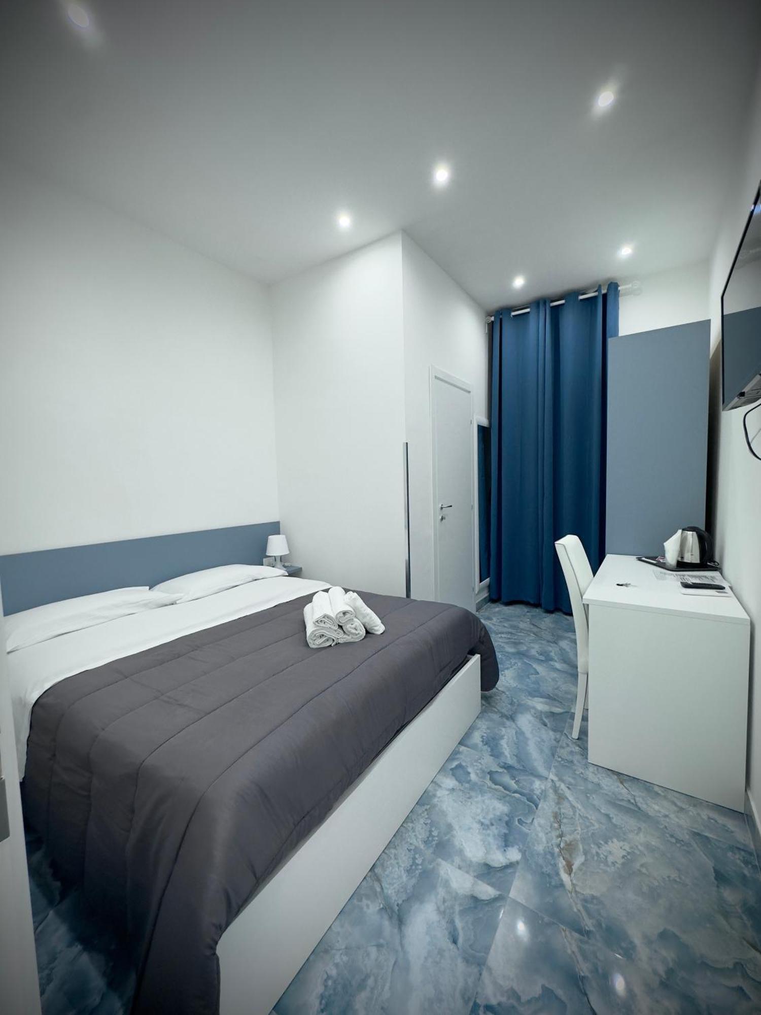Marvit Central Luxury Наполи Екстериор снимка