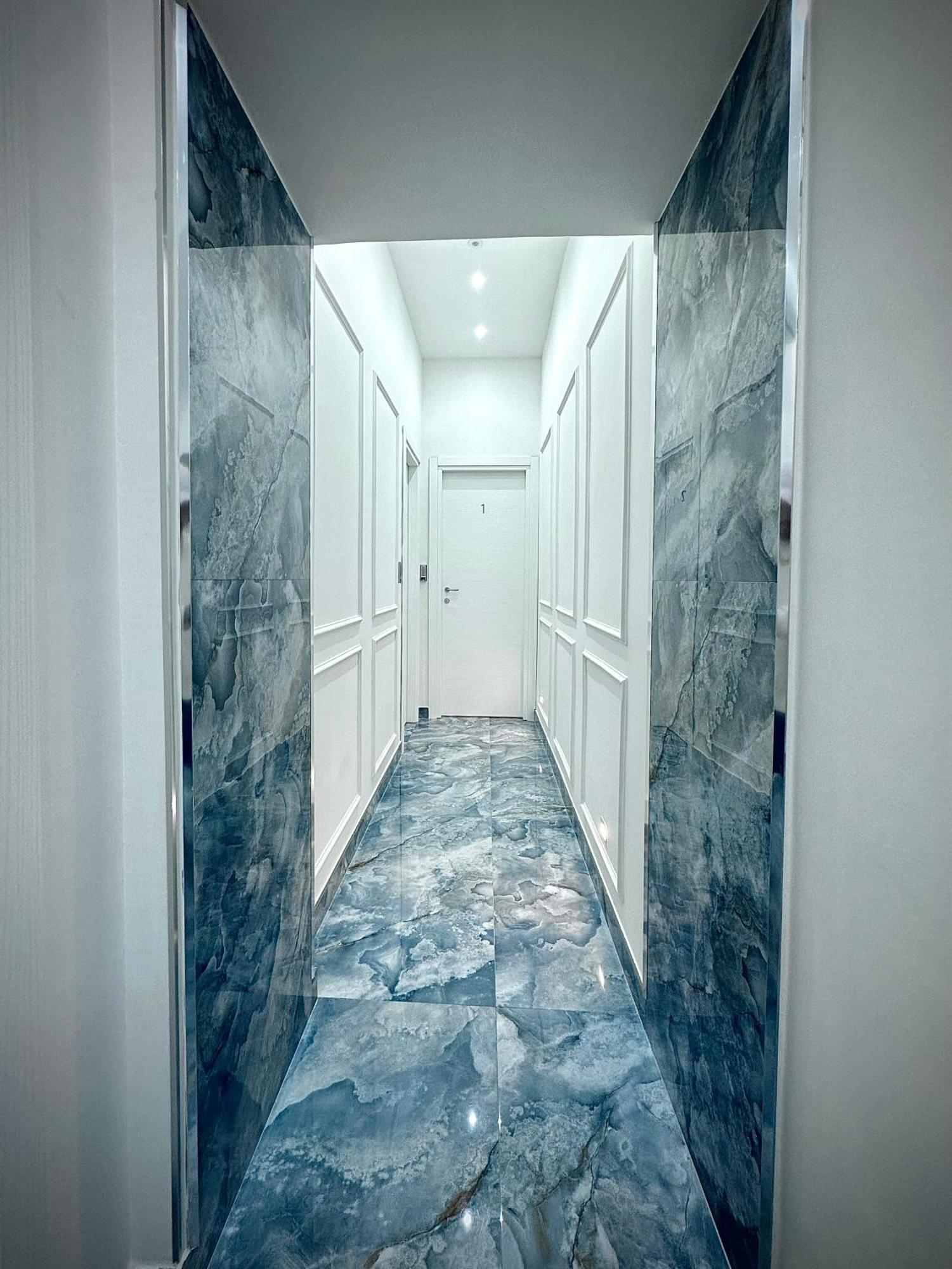 Marvit Central Luxury Наполи Екстериор снимка