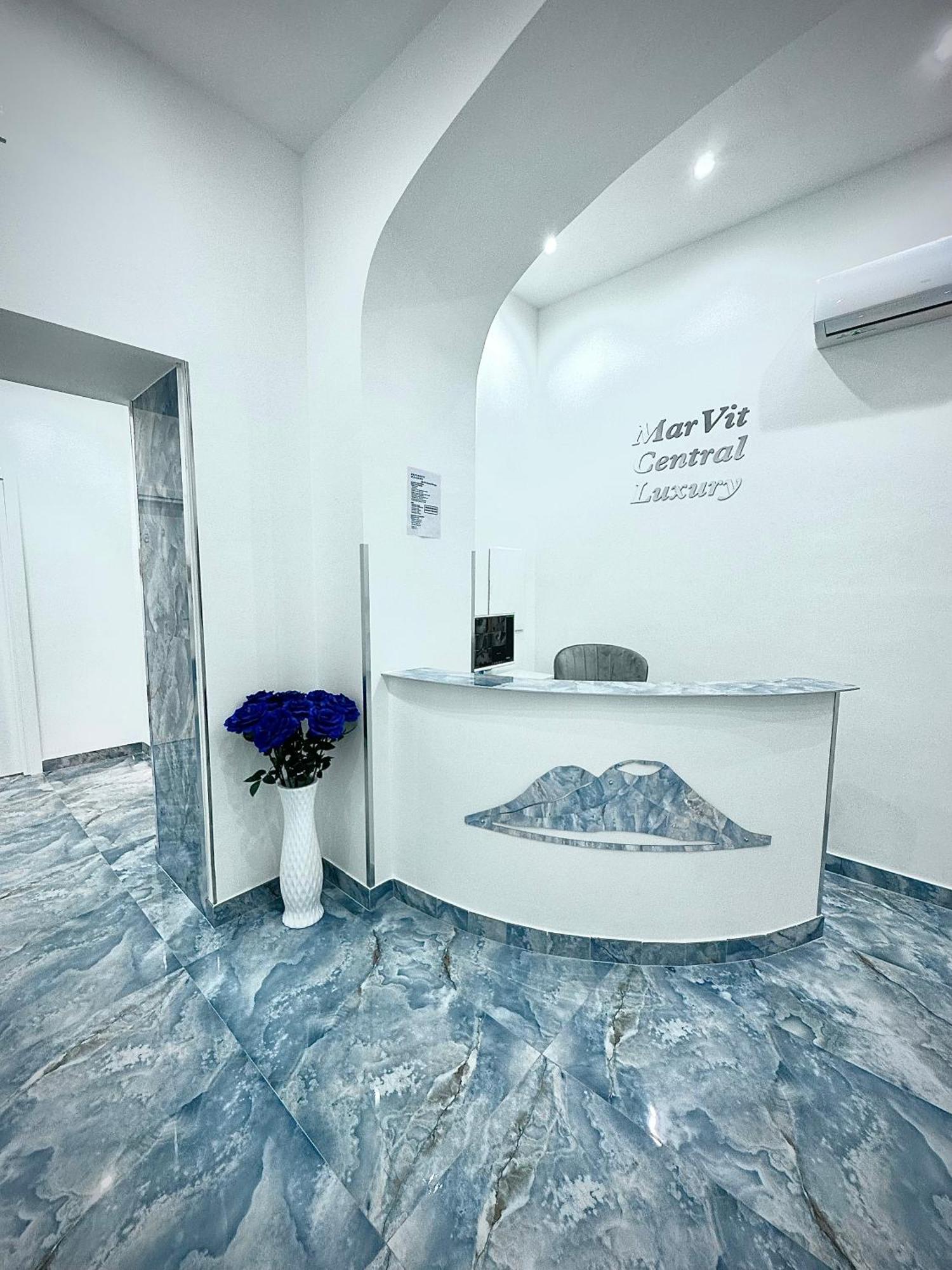 Marvit Central Luxury Наполи Екстериор снимка
