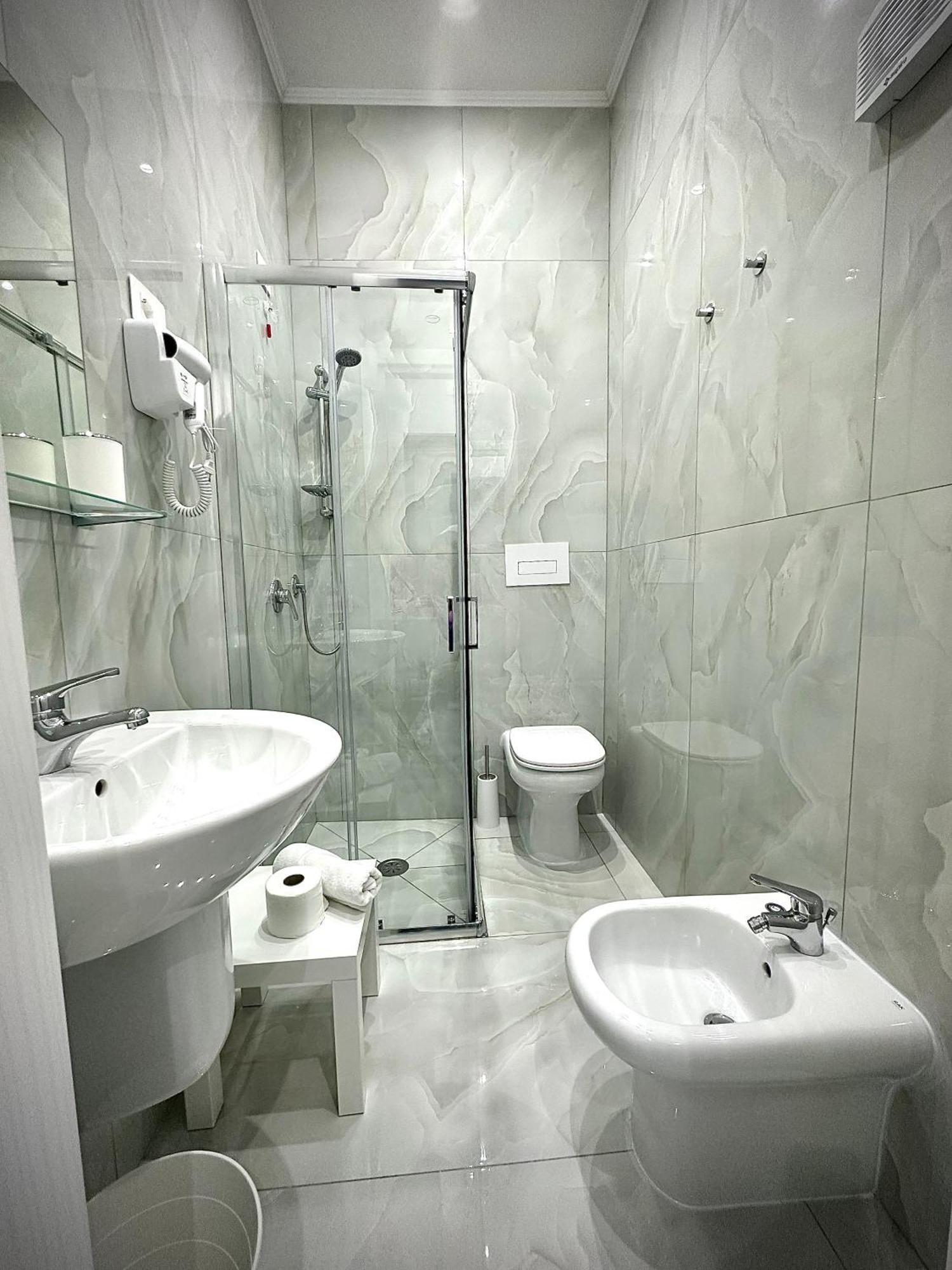 Marvit Central Luxury Наполи Екстериор снимка