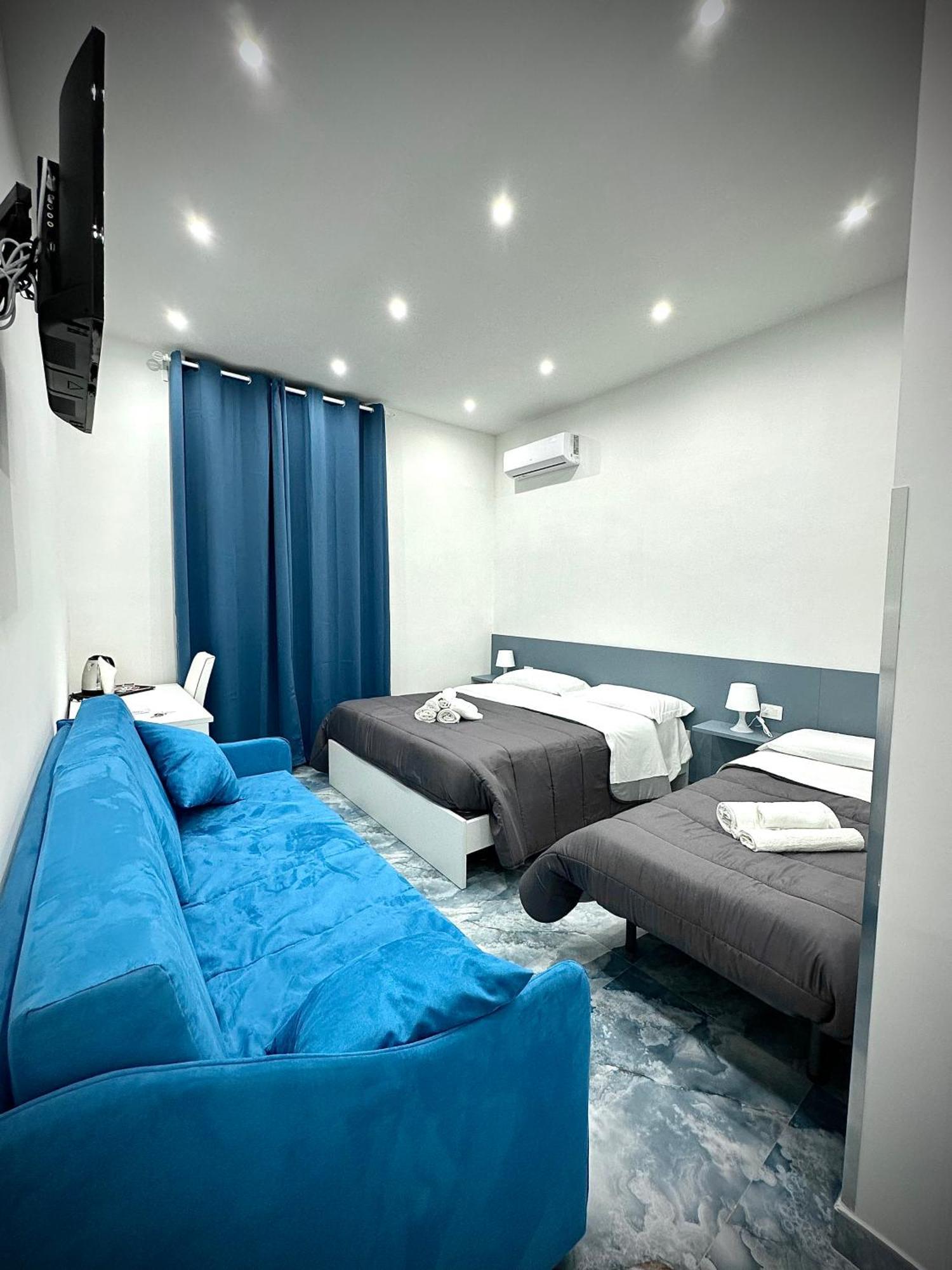 Marvit Central Luxury Наполи Екстериор снимка