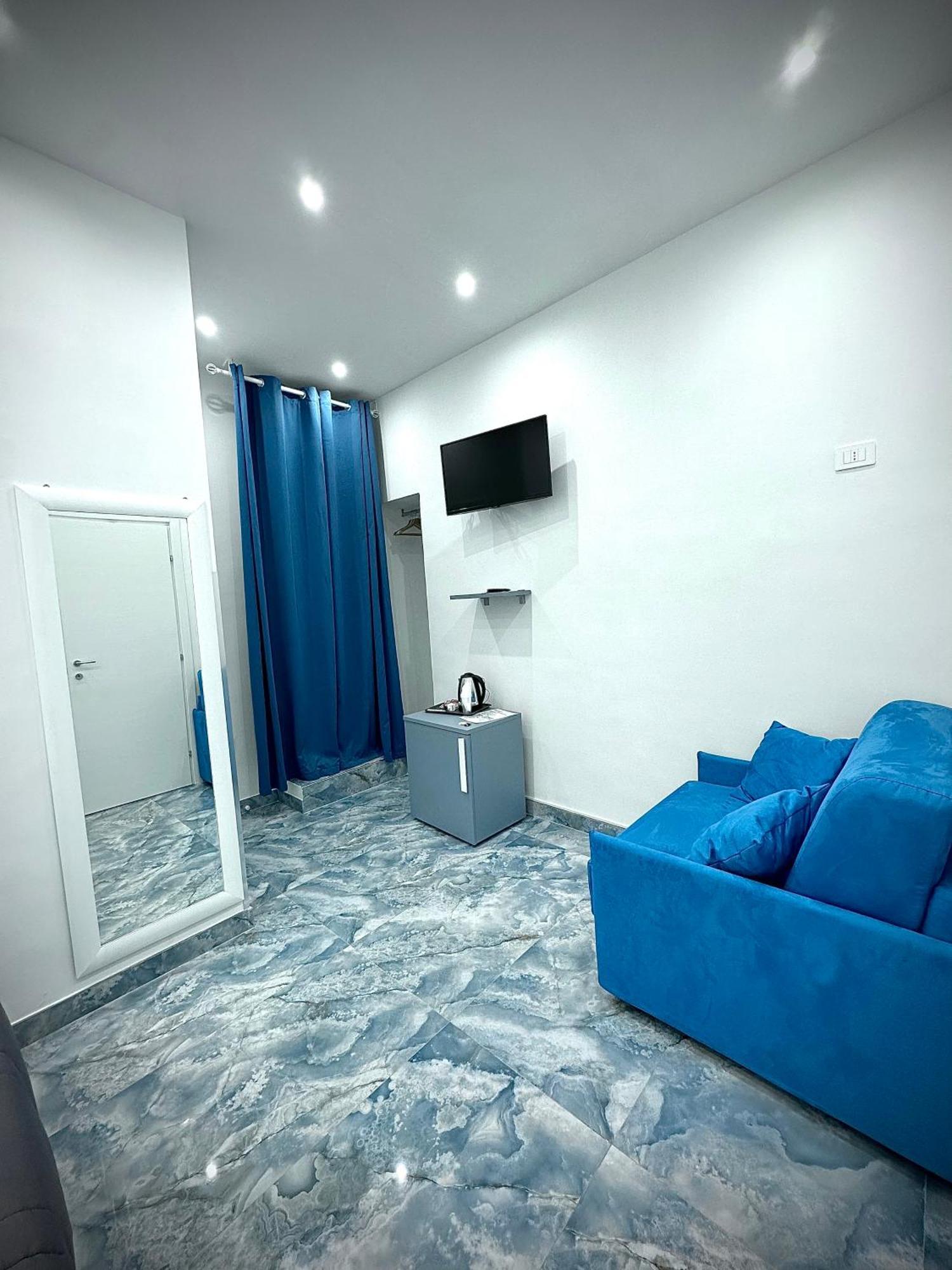 Marvit Central Luxury Наполи Екстериор снимка