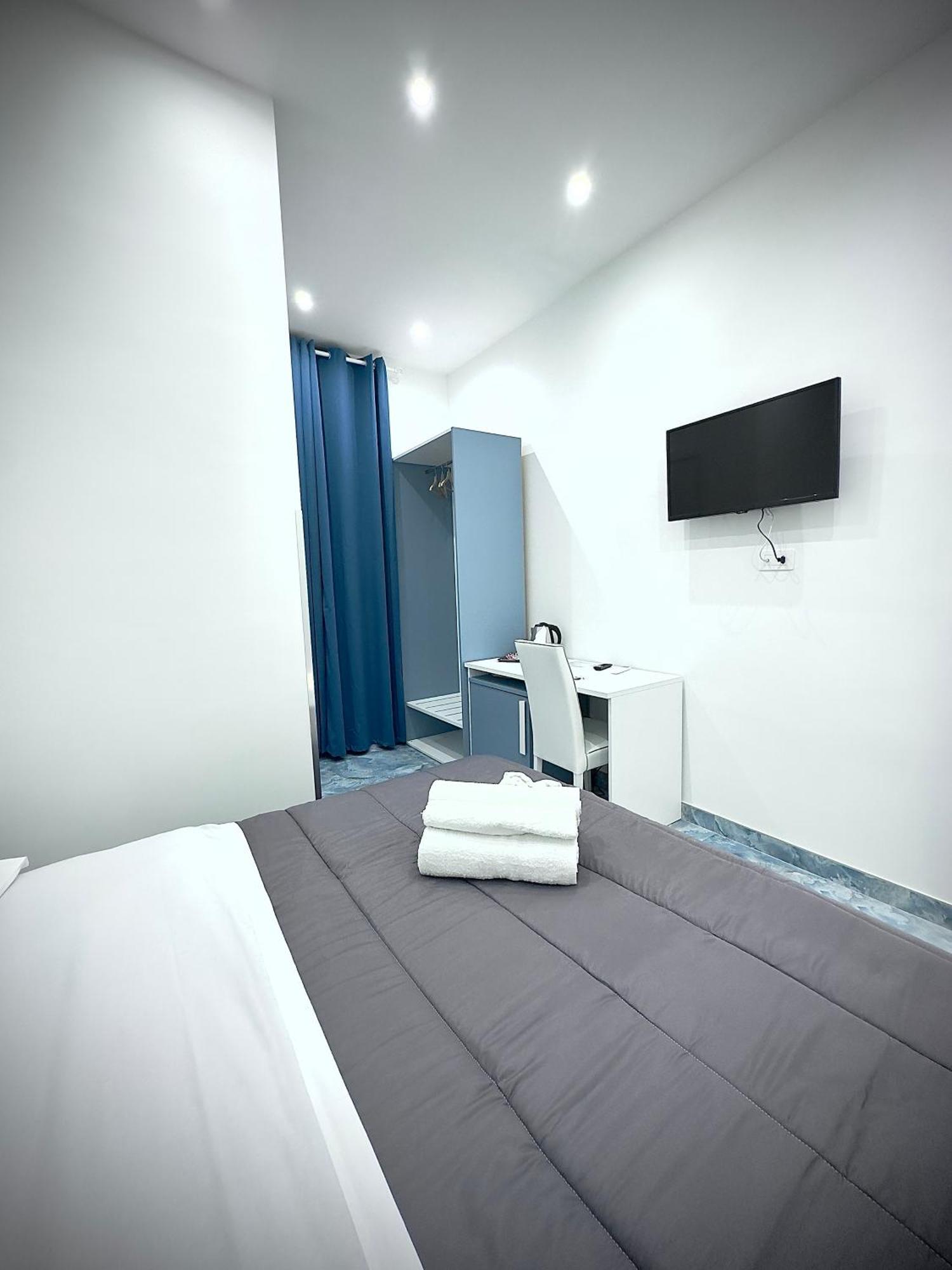 Marvit Central Luxury Наполи Екстериор снимка