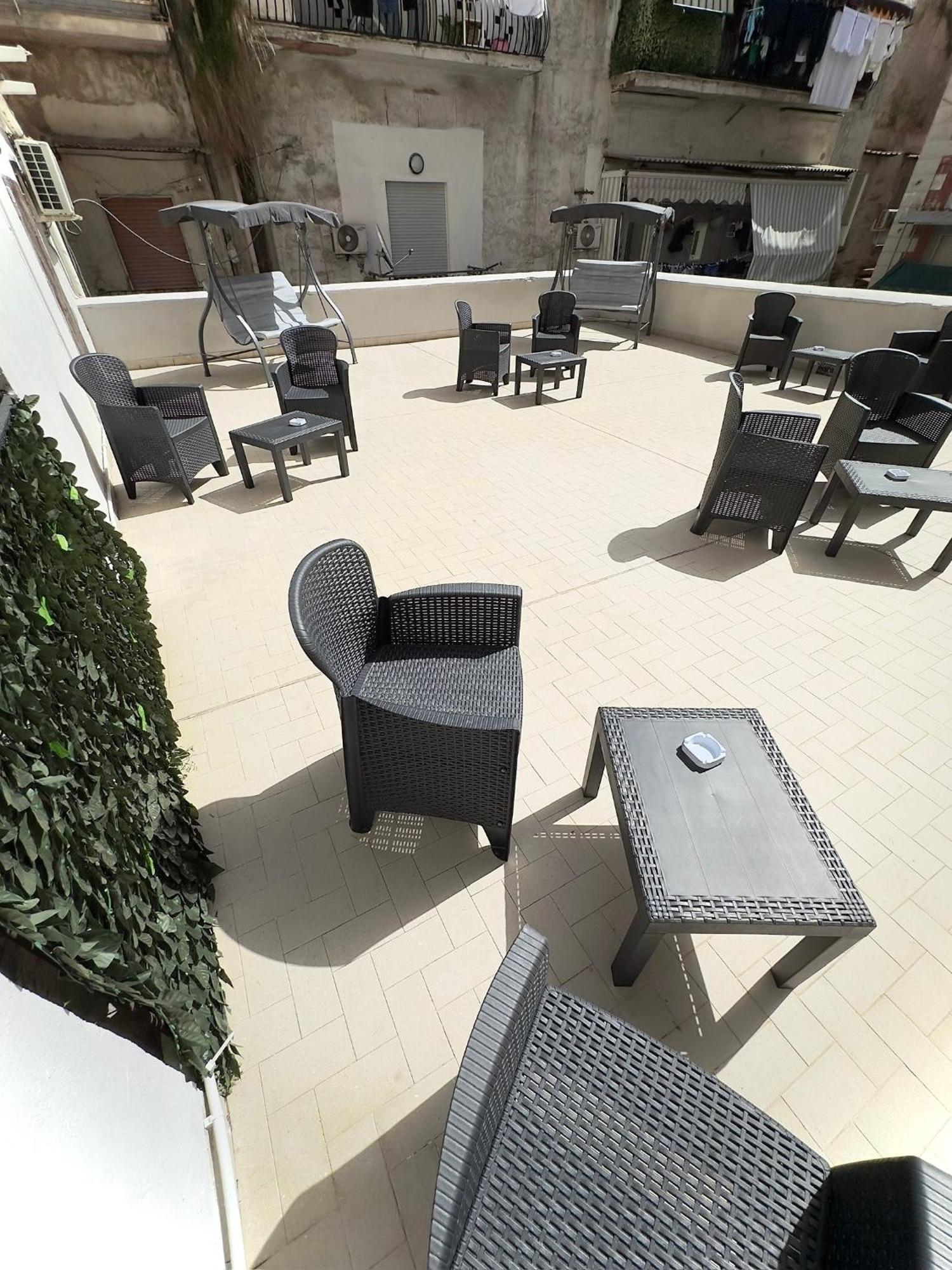 Marvit Central Luxury Наполи Екстериор снимка
