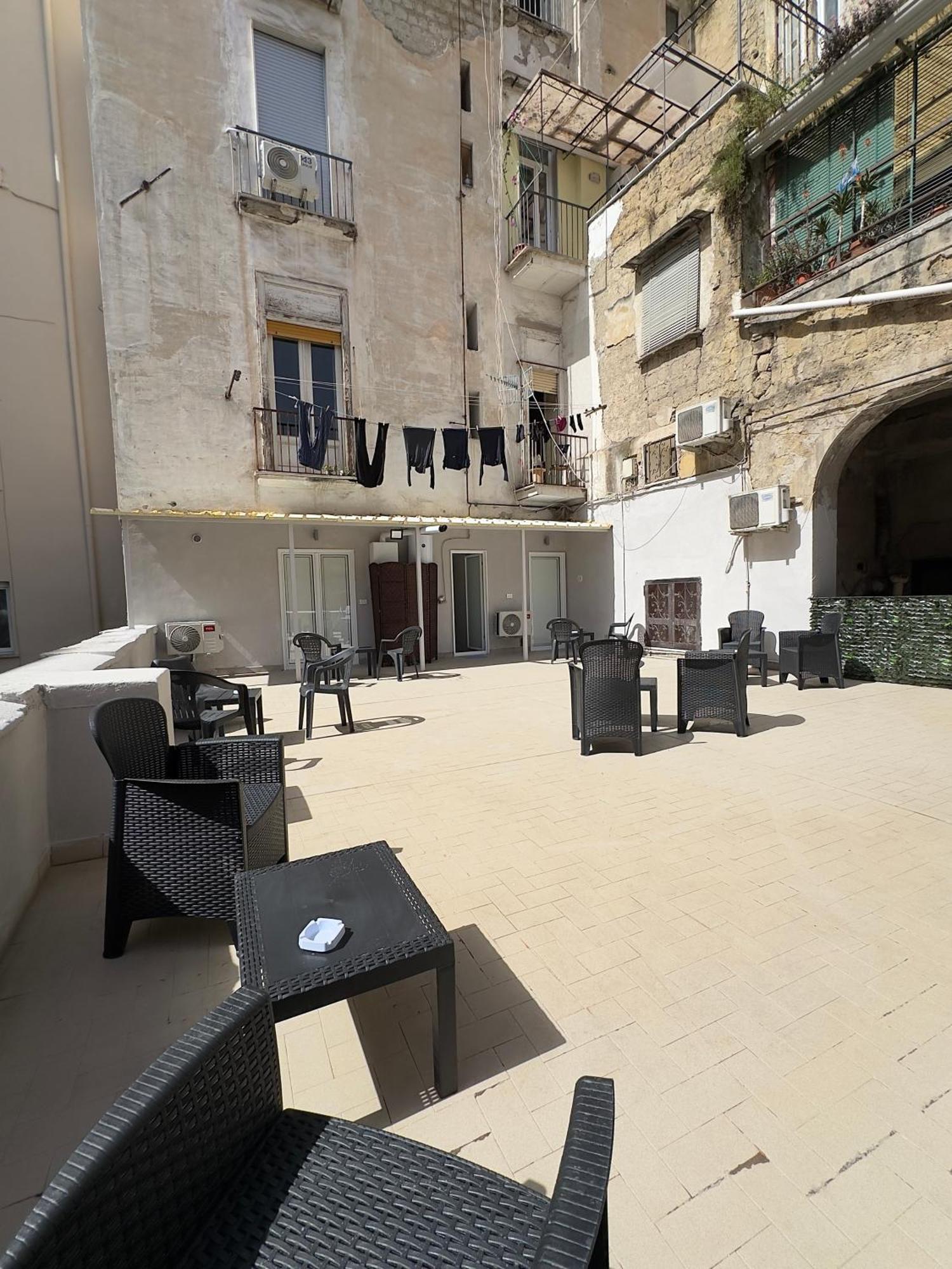 Marvit Central Luxury Наполи Екстериор снимка